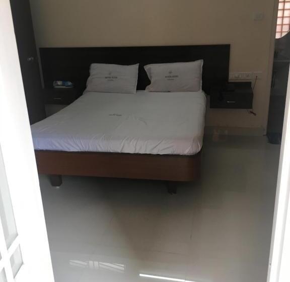 Superiorrum King Size Säng, Jothi