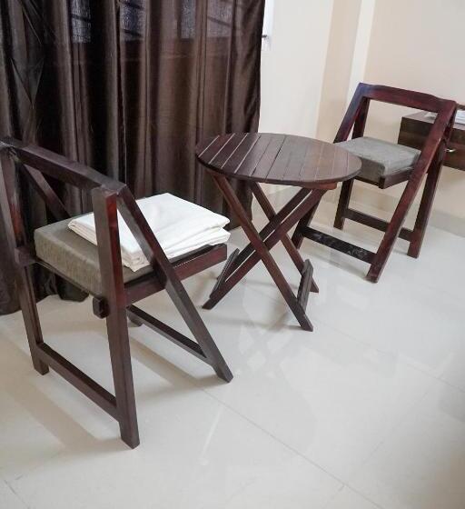 Superiorrum King Size Säng, Jothi