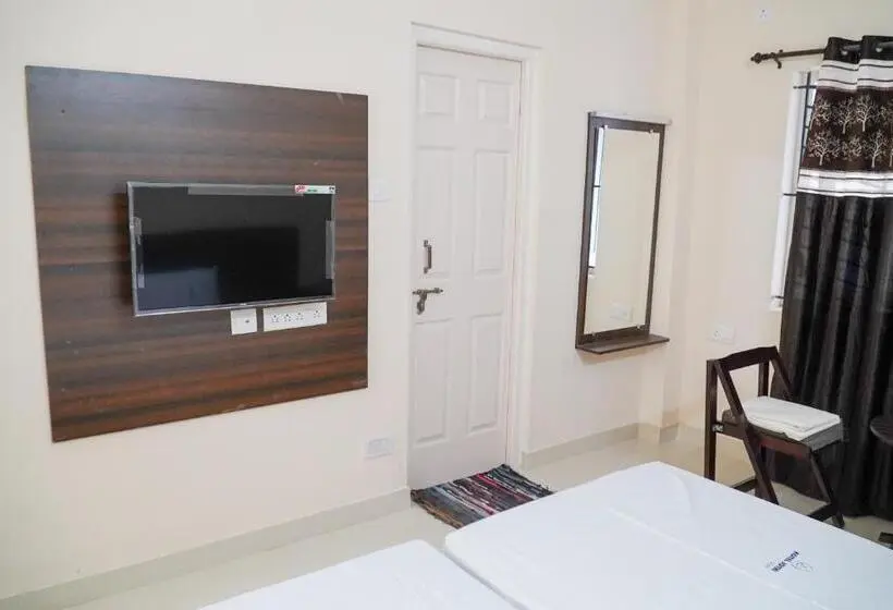 Chambre Triple Confort, Jothi