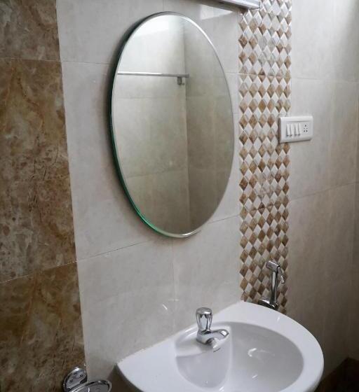 Superiorrum King Size Säng, Jothi