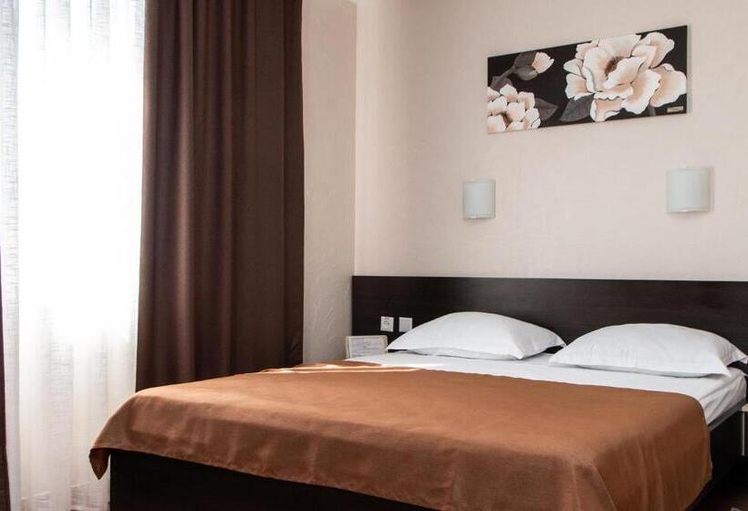 발코니가 있는 스위트, Maria