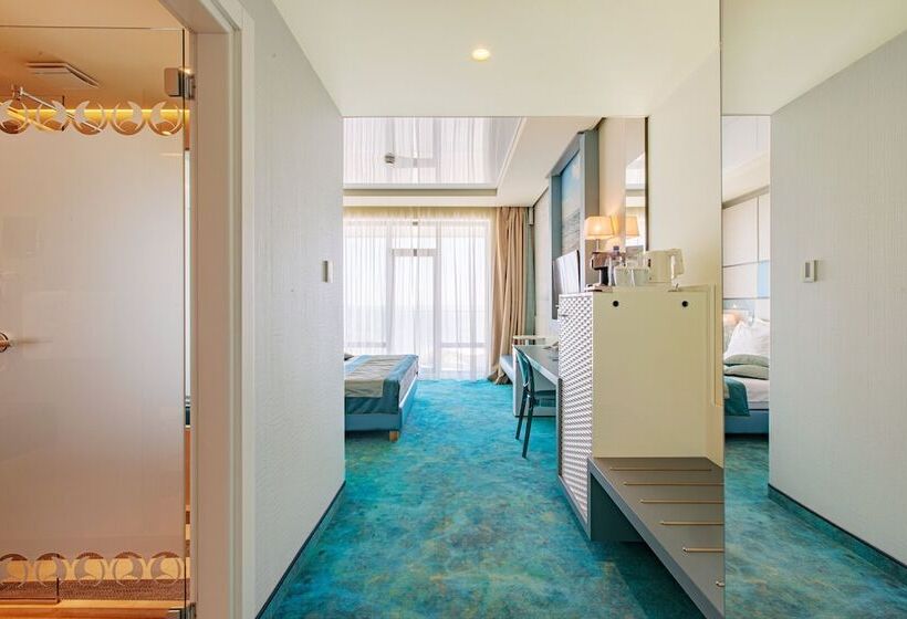 オーシャンビューデラックスルーム, Opera