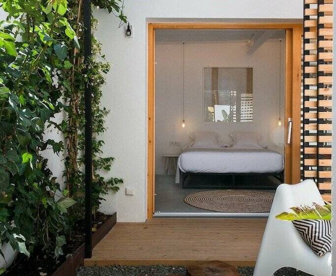 スタンダードルーム, Sodium Boutique