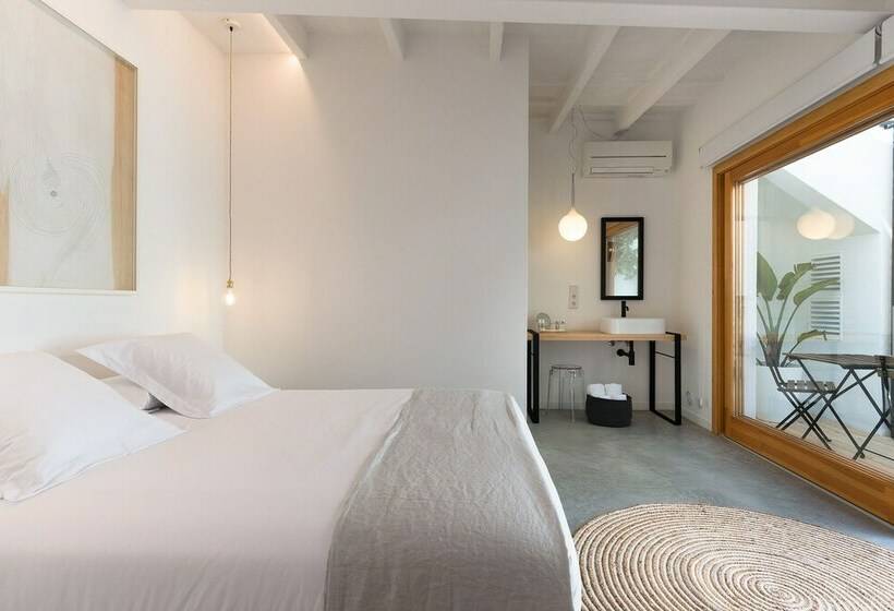 スタンダードルーム, Sodium Boutique