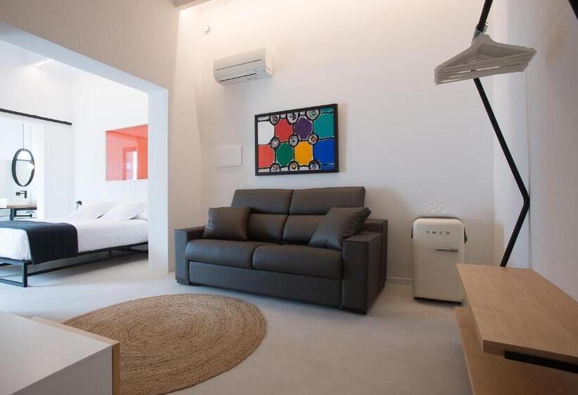 スイート, Sodium Boutique