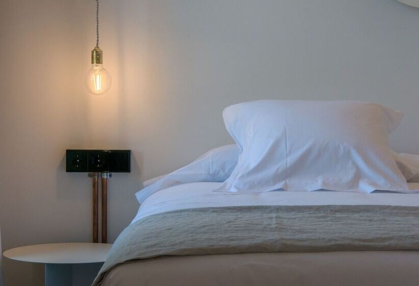 スタンダードルーム, Sodium Boutique