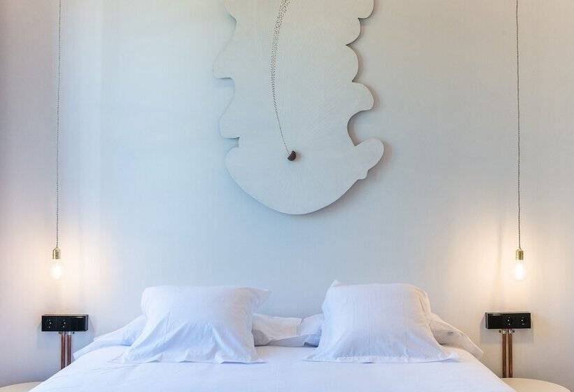 スタンダードルーム, Sodium Boutique