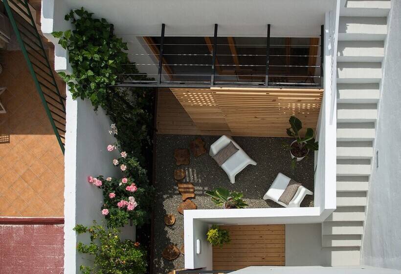 スタンダードルーム, Sodium Boutique