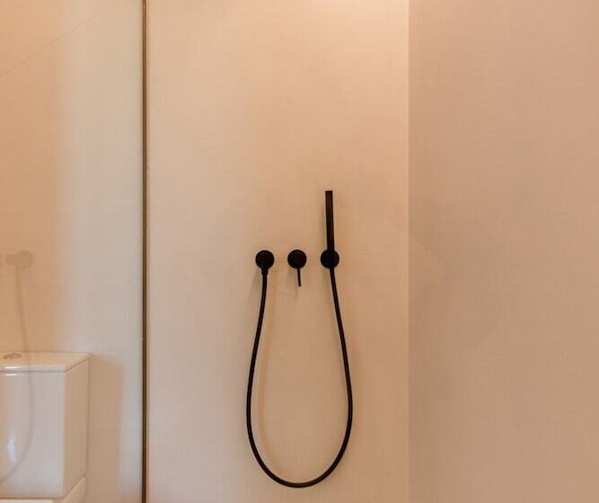 スタンダードルーム, Sodium Boutique