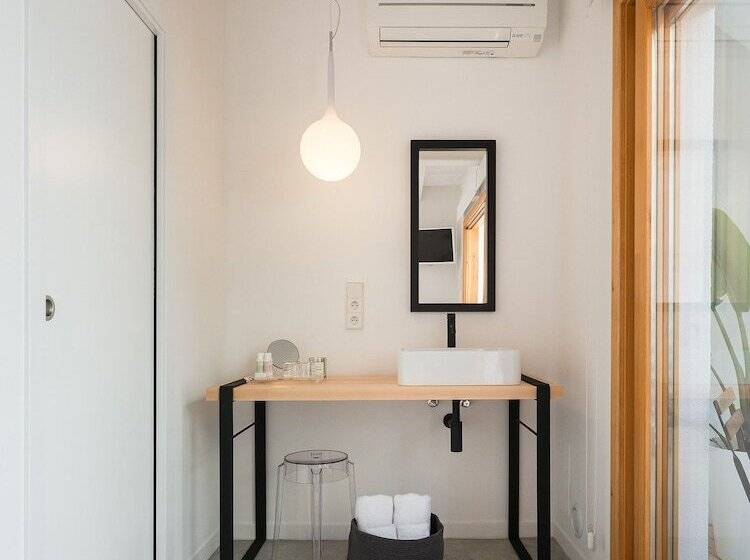 スタンダードルーム, Sodium Boutique