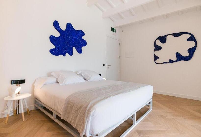 スイート, Sodium Boutique