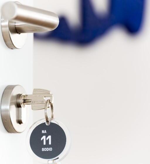 スイート, Sodium Boutique