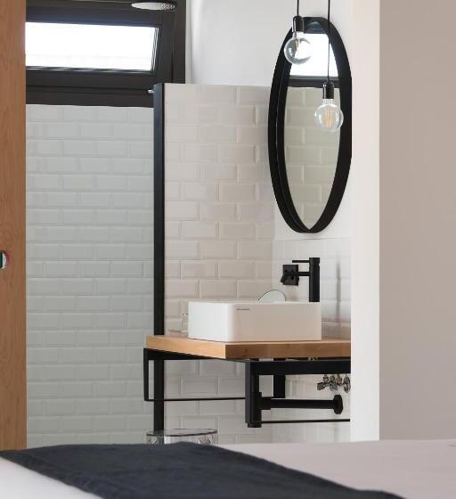 スイート, Sodium Boutique