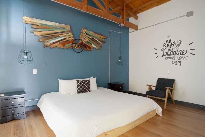 スタンダードルーム, Sodium Boutique