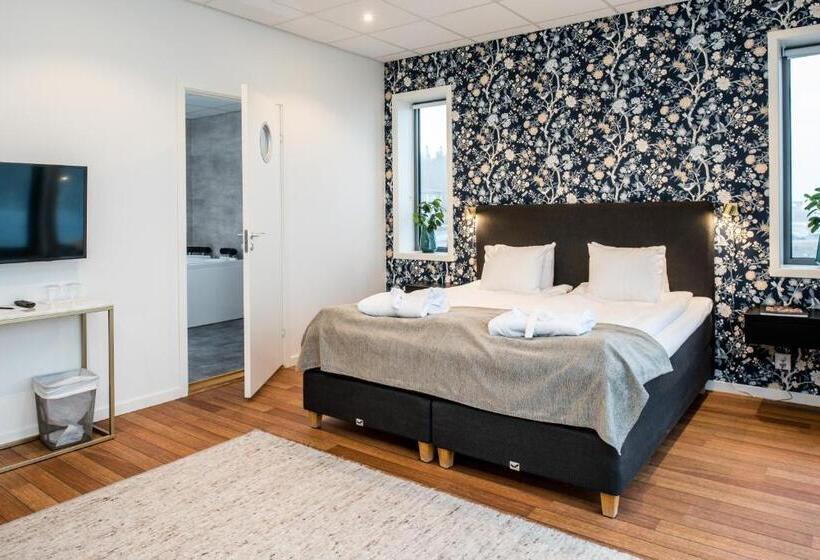 스위트, Strandpiren Hotell