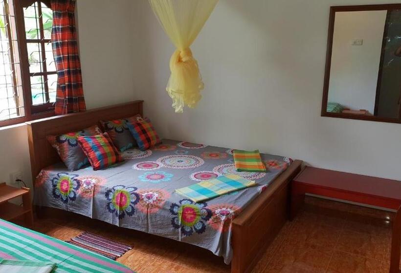 패밀리 룸, Emildale Villa