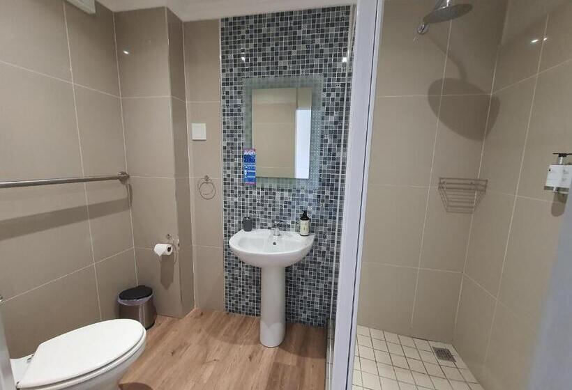 リバービュースタンダードルーム, Riverview Guesthouse East London