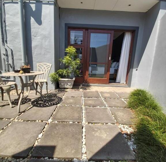 ガーデンビュースタンダードルーム, Riverview Guesthouse East London