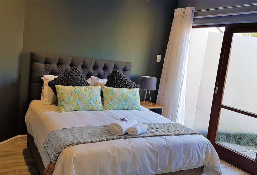 ガーデンビュースタンダードルーム, Riverview Guesthouse East London