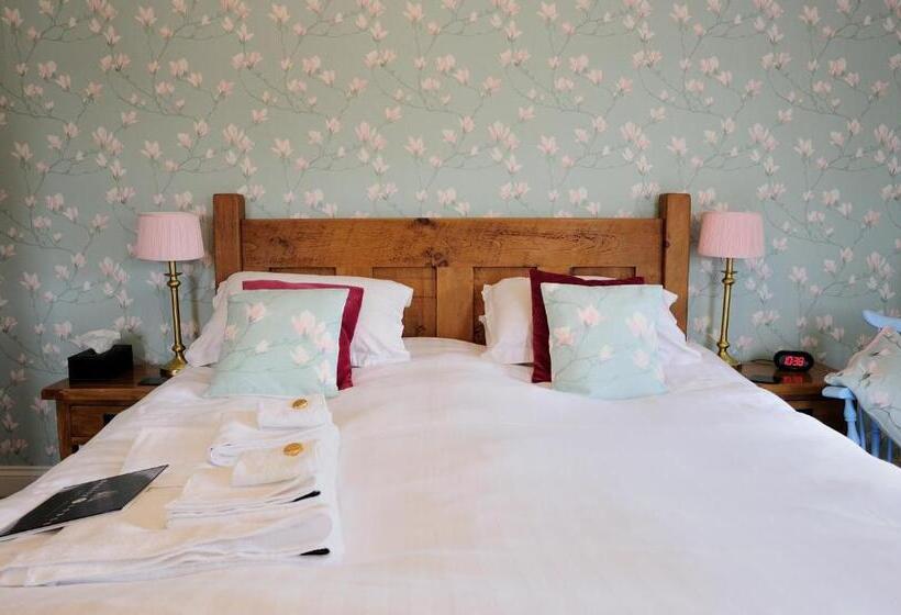 اتاق استاندارد با تخت بزرگ, Sheriff Lodge