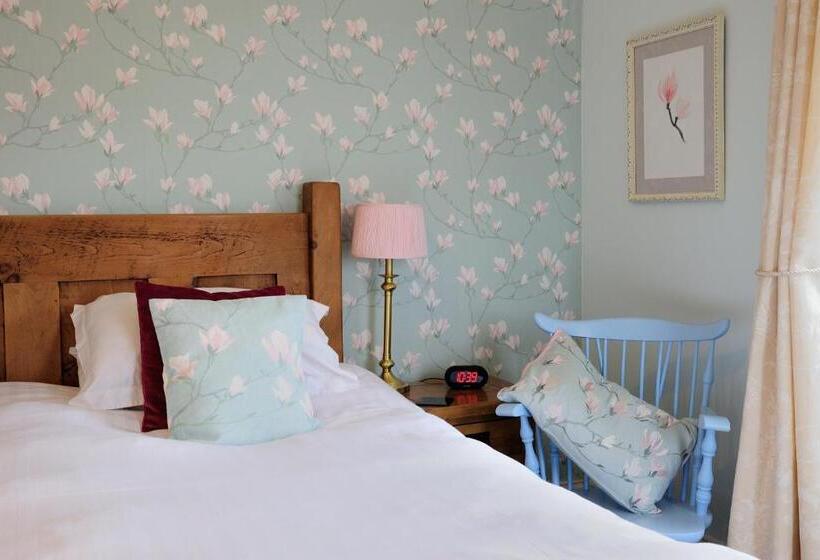 اتاق استاندارد با تخت بزرگ, Sheriff Lodge