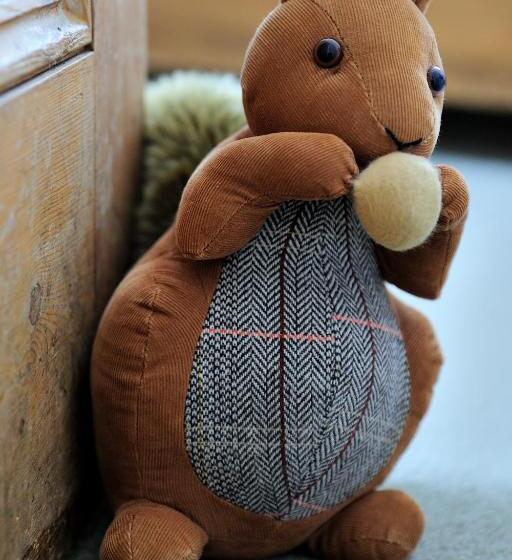 اتاق استاندارد, Sheriff Lodge