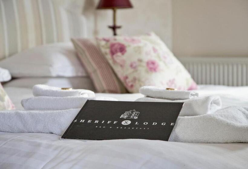 اتاق لوکس, Sheriff Lodge