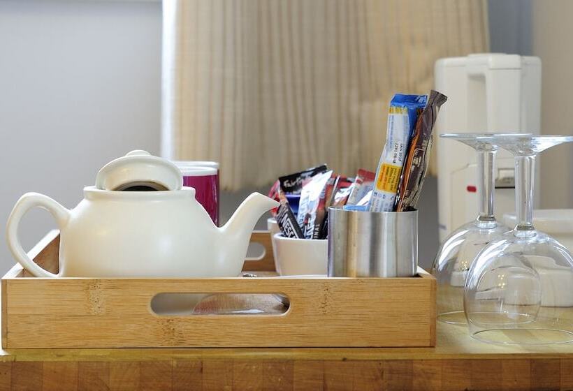 اتاق استاندارد, Sheriff Lodge