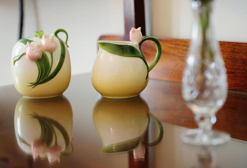 اتاق استاندارد, Sheriff Lodge