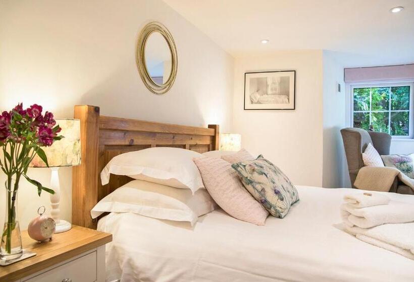 اتاق لوکس, Sheriff Lodge