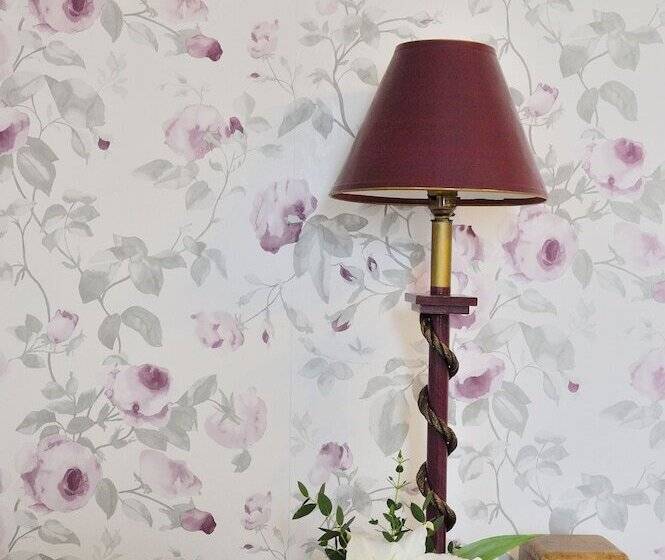 اتاق استاندارد, Sheriff Lodge