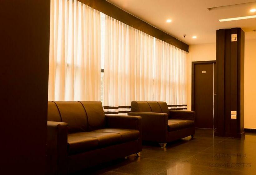 デラックスルーム, Ajantha Komforts, Bengaluru