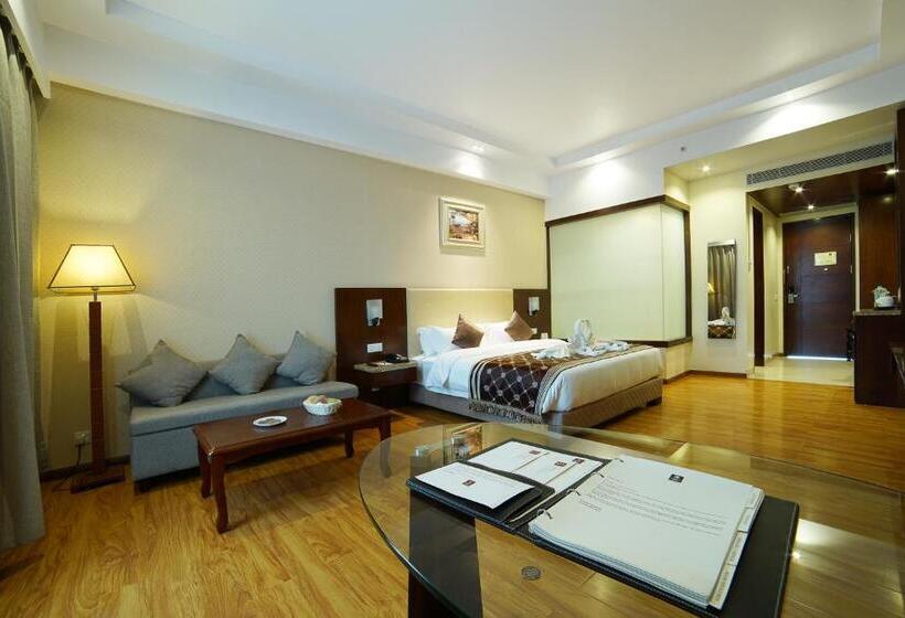 デラックスルーム, Clarion Inn Jaipur