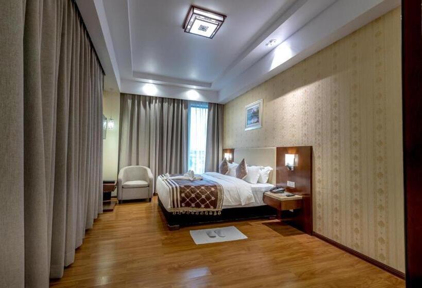 スイート, Clarion Inn Jaipur