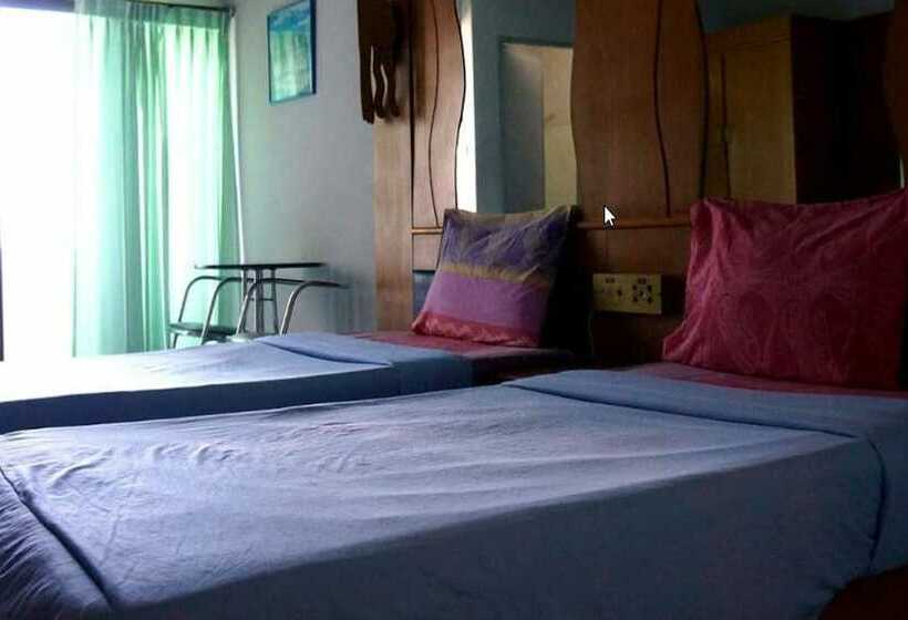 Номер Стандарт, Fueang Fha Palace