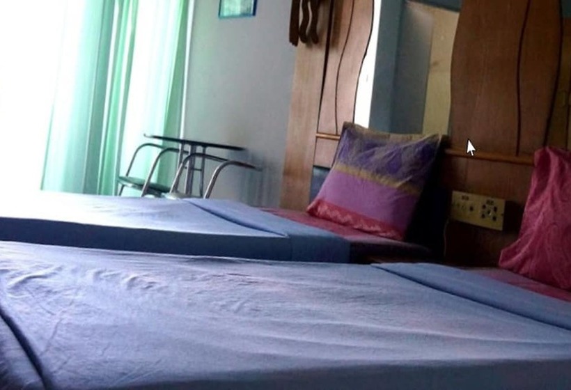 Номер Стандарт, Fueang Fha Palace