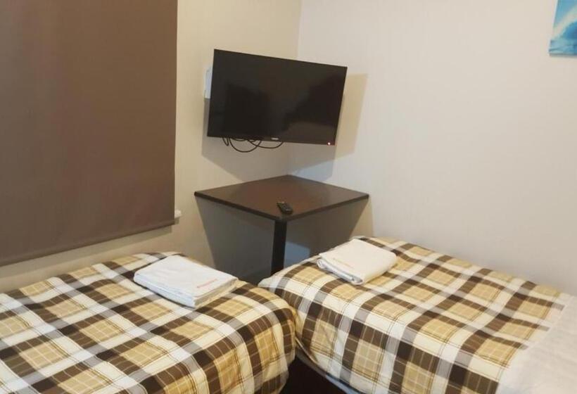 스탠다드 룸 공동 욕실, Golden Cross