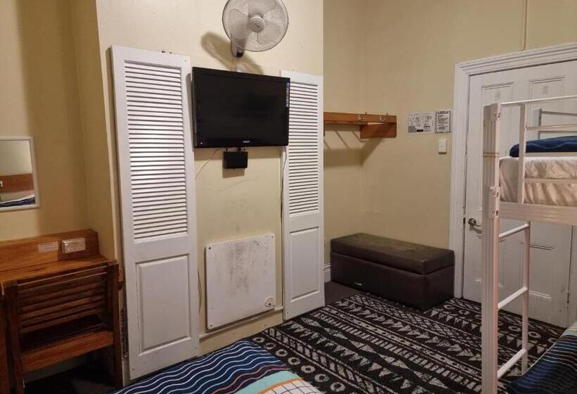 스탠다드 트리픔 룸 공동욕실, Golden Cross