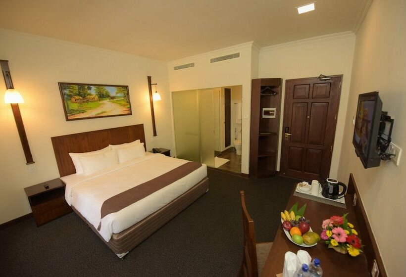 غرفة قياسية, Nippon Colombo