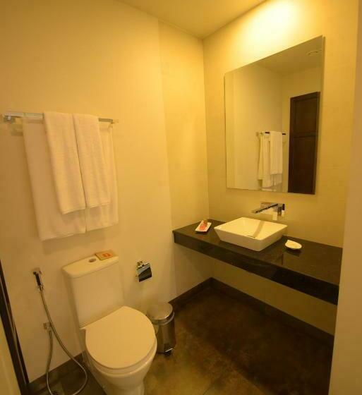 غرفة قياسية, Nippon Colombo