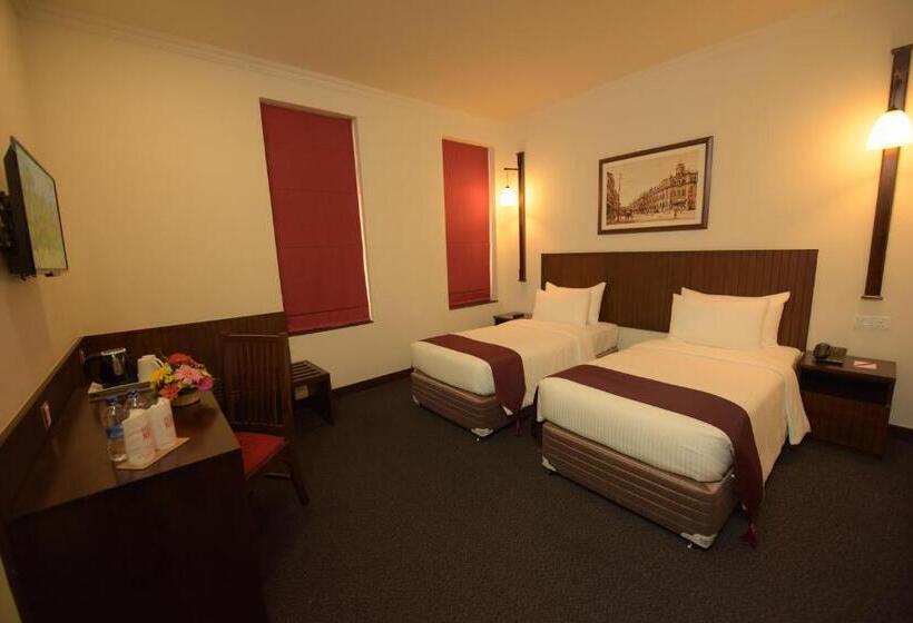 غرفة قياسية, Nippon Colombo