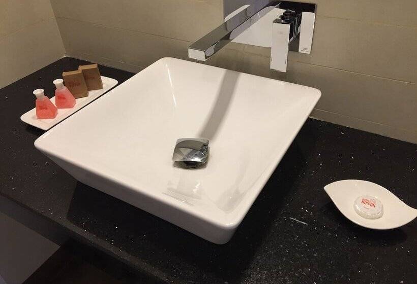 غرفة ديلوكس مزودة بشرفة, Nippon Colombo