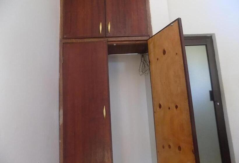اتاق اکونومی یک تخته, Livani Beach Motel