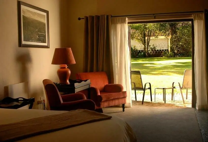 キングサイズベッドのスタンダードルーム, Mount Sheba Rainforest Hotel & Resort