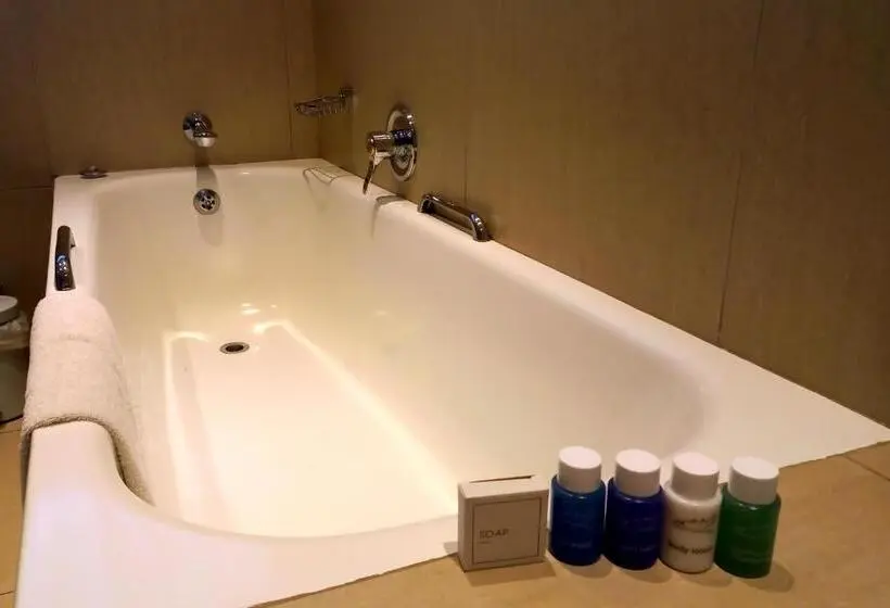 バルコニー付スイート, Mount Sheba Rainforest Hotel & Resort