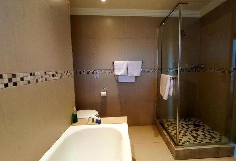 Люкс с Балконом, Mount Sheba Rainforest Hotel & Resort