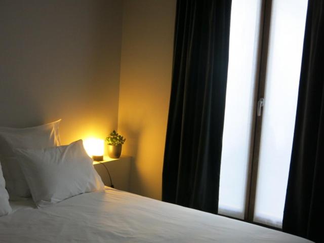 ベーシックルーム, Burgstraat 8