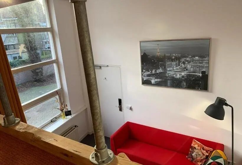 Deluxe-huone, Hostel Roots