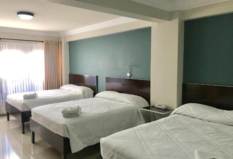 标准三人间, Briston