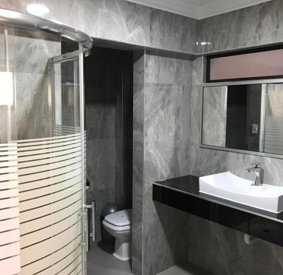 豪华套房, Briston